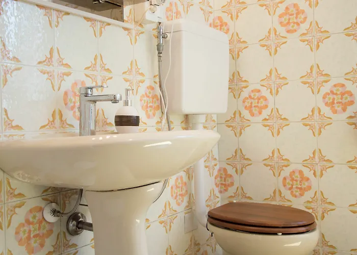 A Casa Di Andrea 3* بولونيا