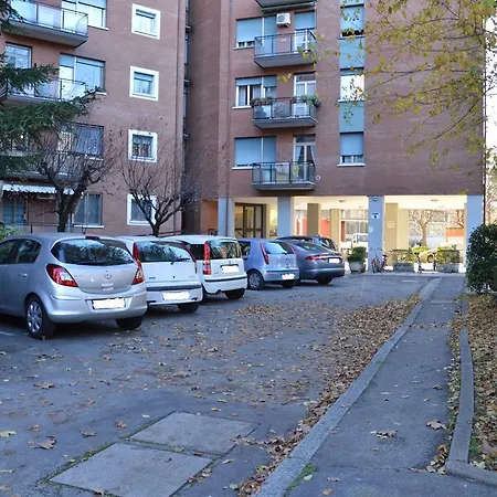 A Casa Di Andrea 3* بولونيا